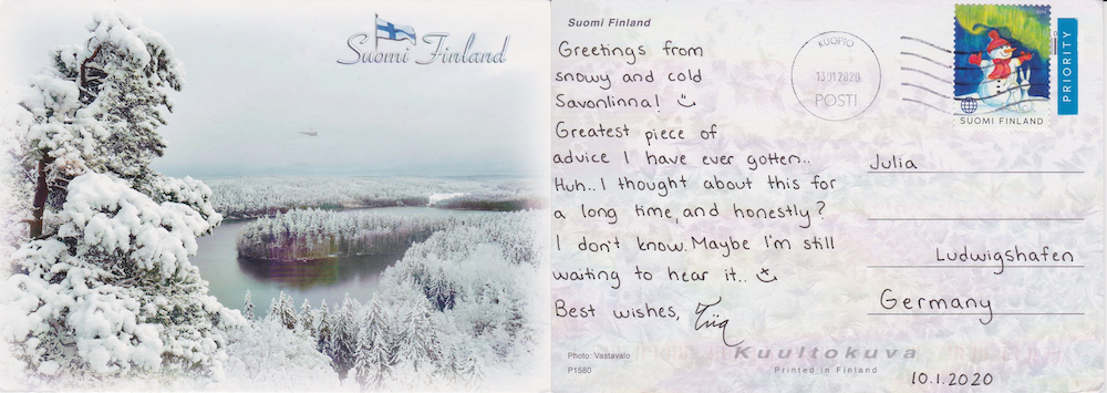 Postkarte aus Finnland mit verschneitem Wald und Fluss